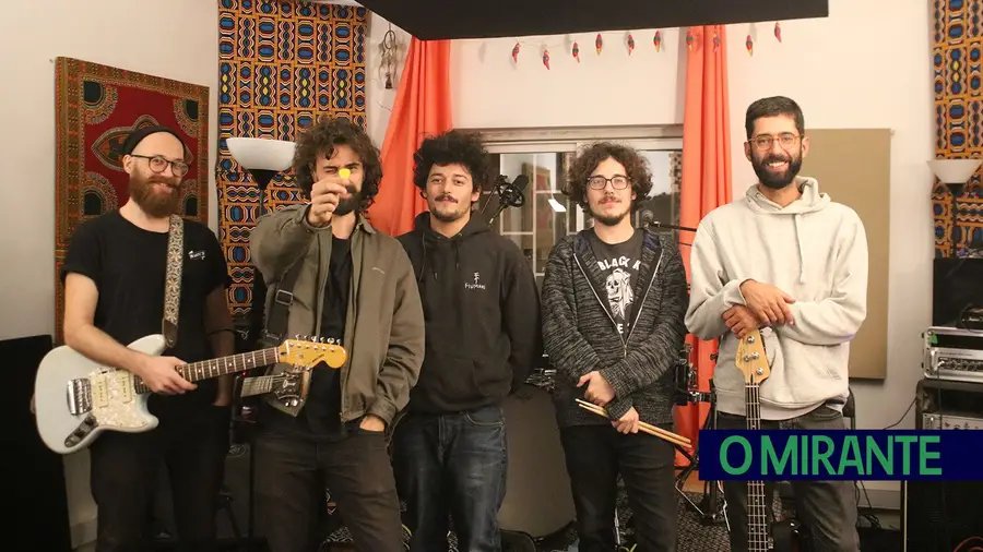 O rock ‘progadélico’ e descomplicado dos “Conjunto!Evite” O rock ‘progadélico’ e descomplicado dos “Conjunto!Evite”