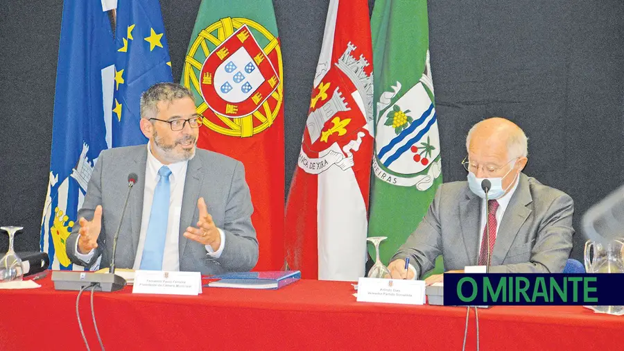 Autarcas exigem equipamento cultural na Castanheira do Ribatejo Autarcas exigem equipamento cultural na Castanheira do Ribatejo