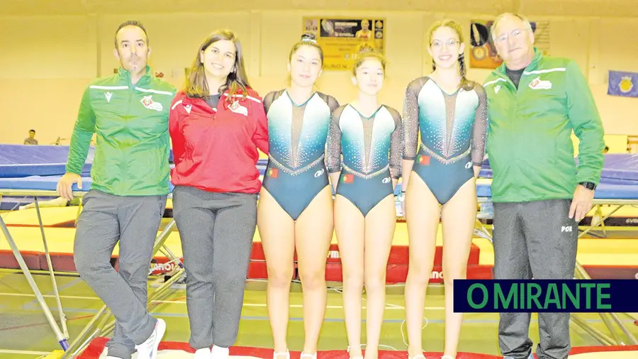 Trio de ginastas quer voar alto nos trampolins Trio de ginastas quer voar alto nos trampolins