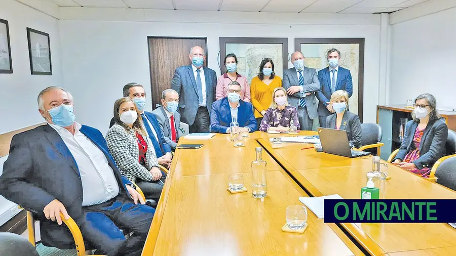 Administrador sacode culpa para o Governo na reunião com autarcas Administrador sacode culpa para o Governo na reunião com autarcas