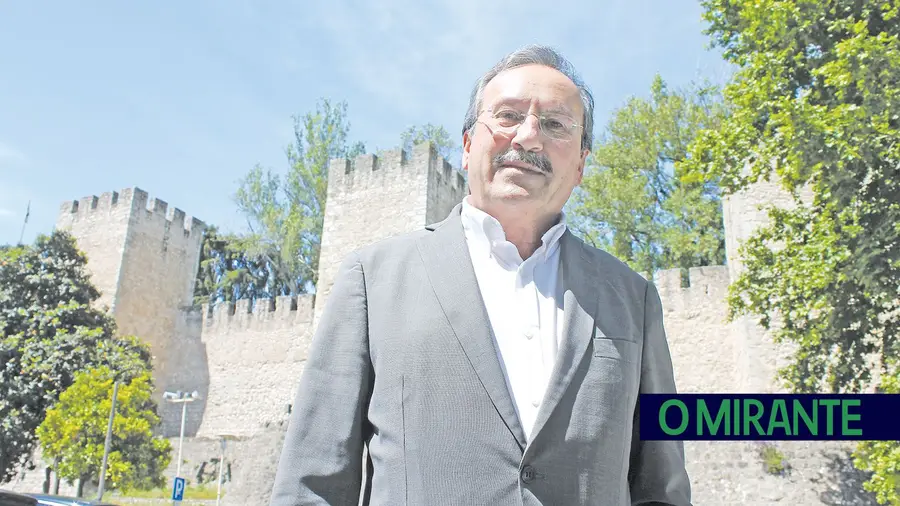 “Já tenho uns aninhos mas a idade não retirou genica... nem paciência para ter que ouvir muitos disparates” “Já tenho uns aninhos mas a idade não retirou genica... nem paciência para ter que ouvir muitos disparates”