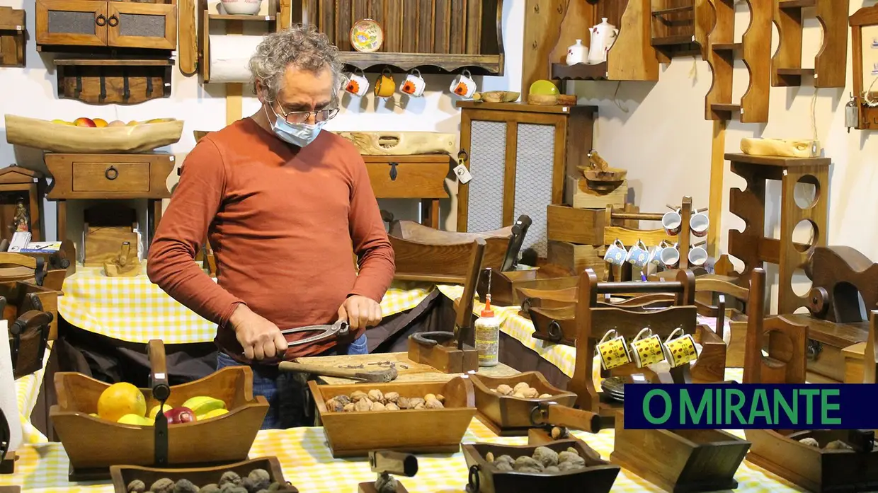Festival Nacional de Gastronomia com mesa posta em Santarém