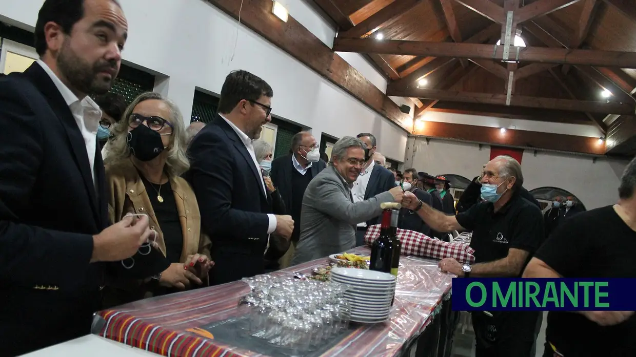 Festival Nacional de Gastronomia com mesa posta em Santarém