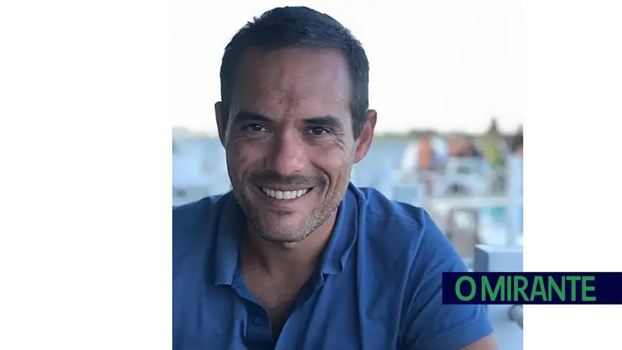 Câmara de Alpiarça contrata para advogado filho do mandatário da presidente Câmara de Alpiarça contrata para advogado filho do mandatário da presidente