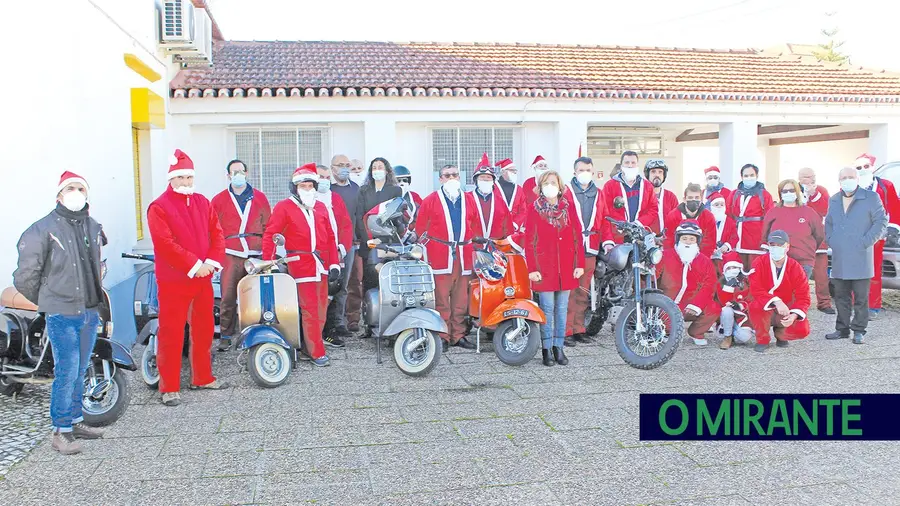 Duas dezenas de Pais Natal animam ruas da Póvoa de Santa Iria e Forte da Casa