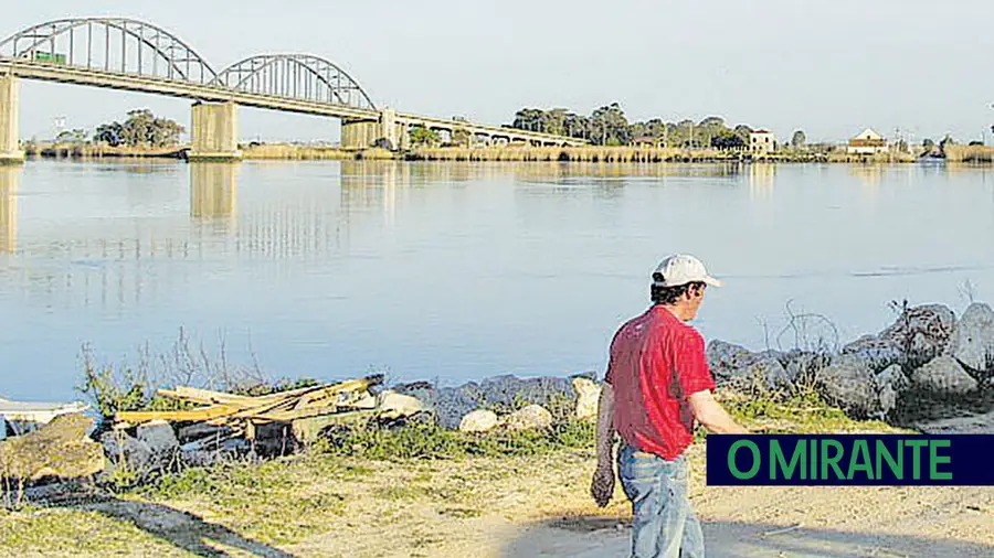 Ponte Marechal Carmona celebra 70 anos às escuras