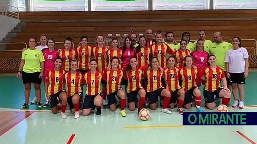 O MIRANTE  A equipa feminina de sub-14 da União Desportiva e