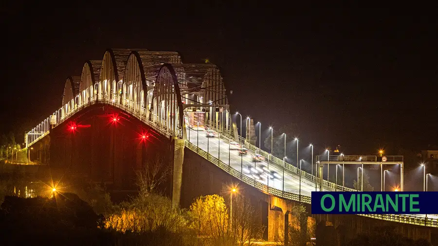 Ponte de Vila Franca de Xira ganhou nova luz