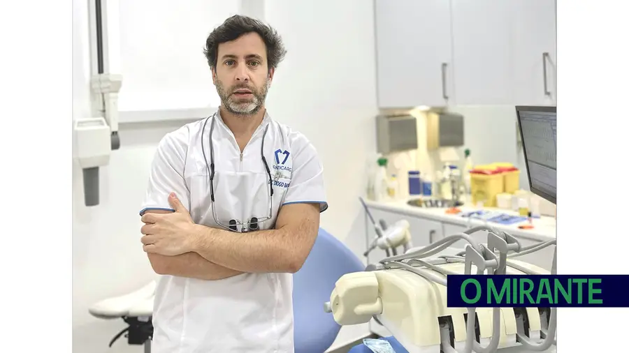 Diogo Baptista é o director clínico da Denticare em Santarém (foto DR)