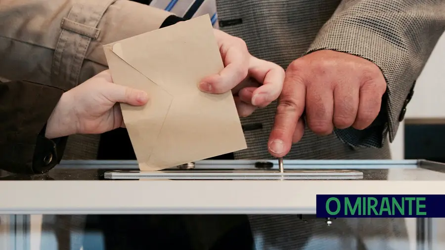 Legislativas: Projeções apontam para abstenção entre 34,7% e os 47,7%