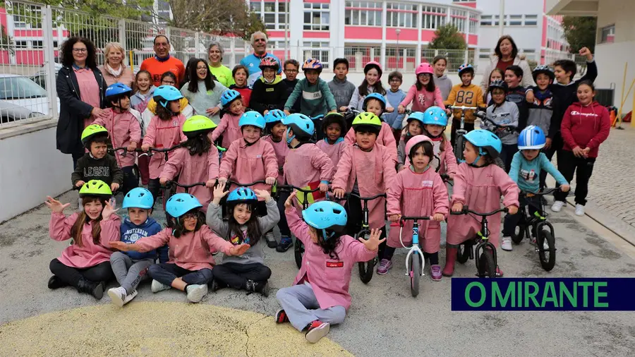 Crianças de Torres Novas aprendem desde pequenas a dar ao pedal