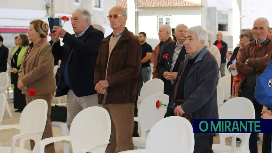 Militantes anti-fascistas foram evocados na sessão do 25 de Abril em Torres Novas. FOTO – CM Torres Novas