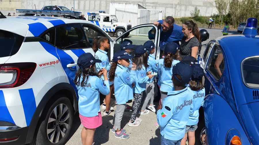Vídeo. Dezenas de crianças de Vila Franca de Xira sensibilizaram condutores