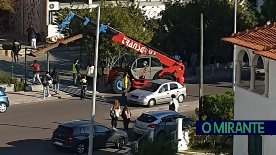 Vídeo. Obras e aulas com relação de risco na Secundária Ginestal Machado