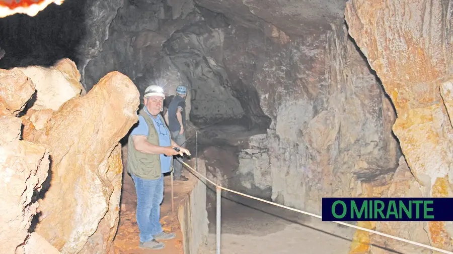 Gruta de Alcobertas, concelho de Rio Maior, aguarda por obras que a preparem para receber pessoas de mobilidade reduzida