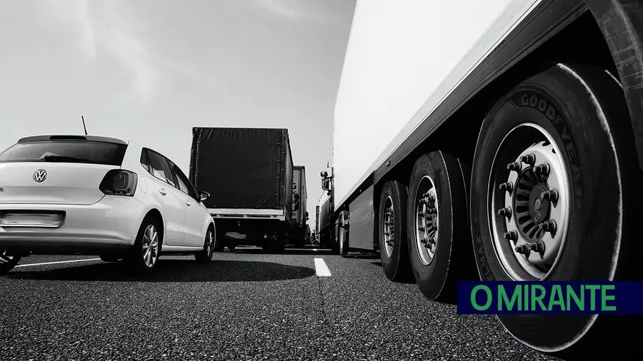 Faltam cada vez mais motoristas para os transportes europeus de mercadorias