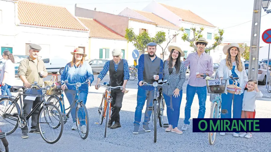 Cerca de duas centenas de pessoas participaram no Encontro de Bicicletas Antigas na Chamusca