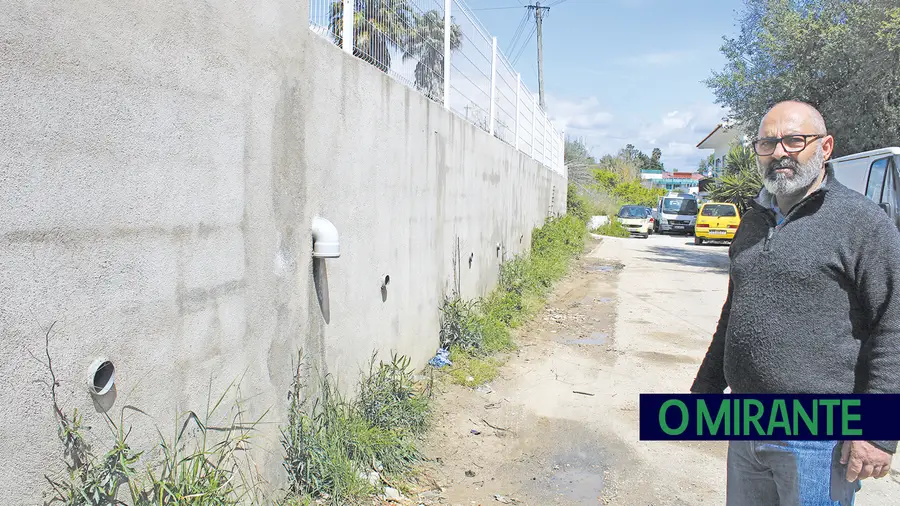Câmara de Torres Novas teve de pagar os estragos causados no automóvel de Vítor Pereira devido ao mau estado de uma via que é responsabilidade do município