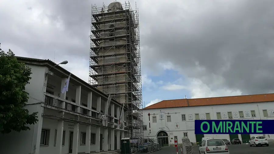 Torre da Trindade em obras até final de Agosto