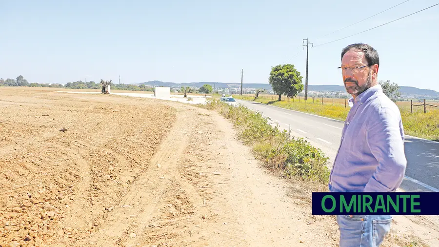 João Correia é um dos moradores que tem sido surpreendido com a eliminação do uso público dos caminhos