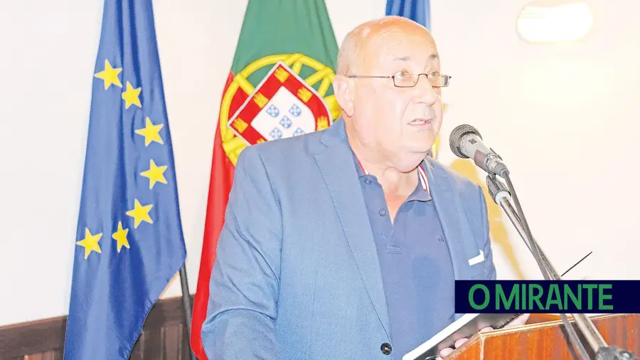Hélder Esménio diz que o município tem recorrido a médicos estrangeiros para mitigar o problema