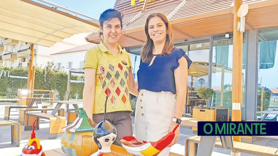 Cátia Almeida e Ana Margarida Teixeira destacam a capacidade de conciliar o trabalho com os estudos e outras ocupações como, neste caso, o artesanato. fotoDR