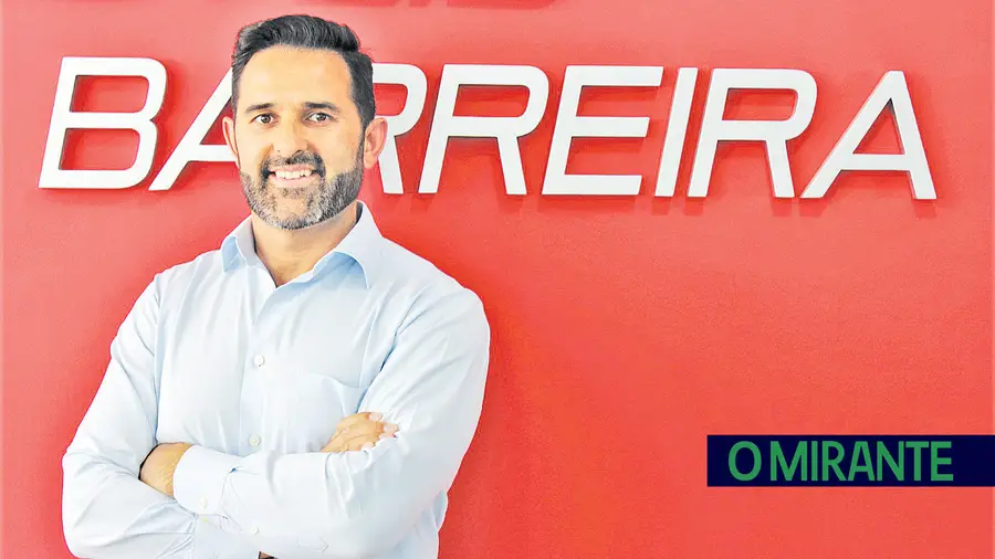 Marco Barreira é o rosto dos Automóveis Barreira, uma referência na venda de automóveis na região. fotoDR