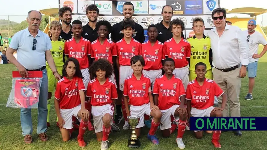 FOTO – DR – Equipa do Benfica