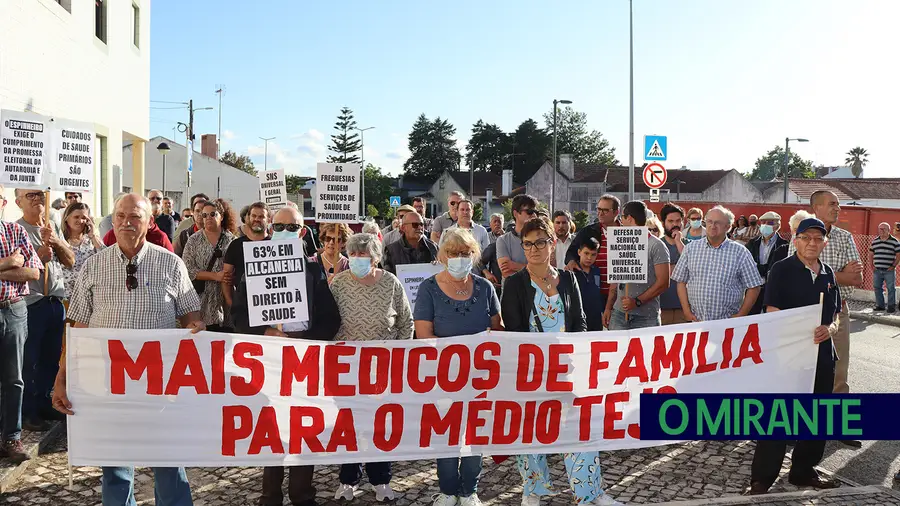 Vídeo. Galeria de Fotos. População de Alcanena exige colocação de mais médicos de família e reabertura das extensões de saúde
