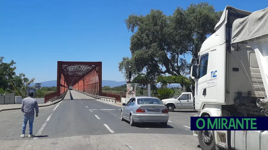 Ponte da Chamusca volta a dar problemas 