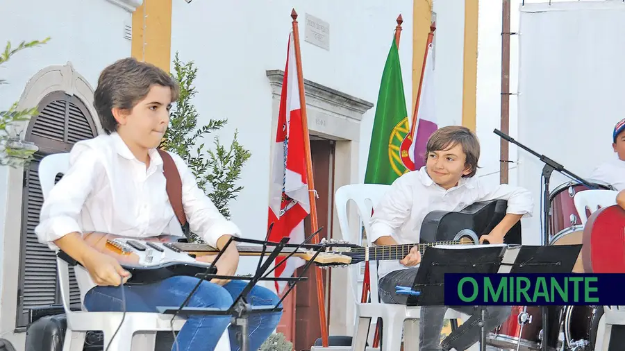 Alunos da Escola de Música de Moçarria actuaram nas comemorações dos cem anos da criação da freguesia