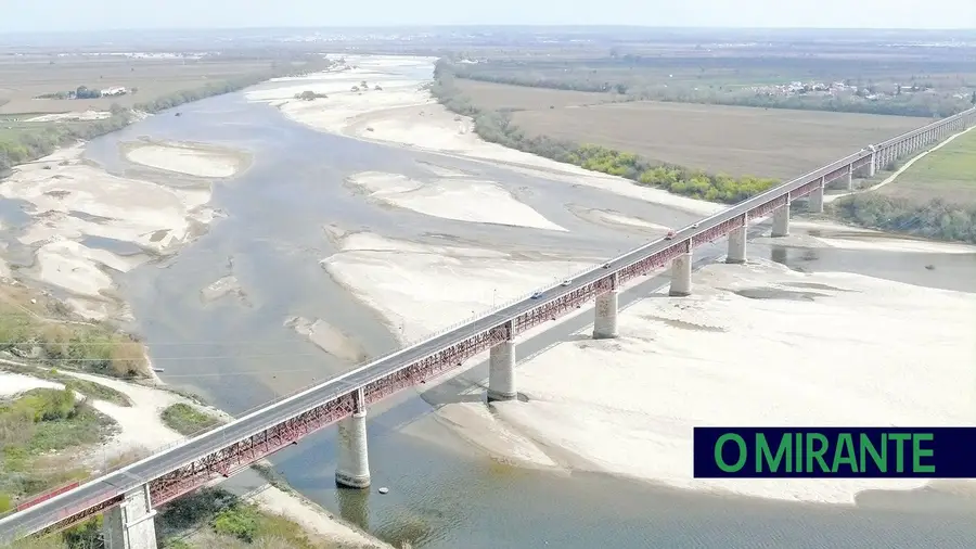 Autarcas beirões preocupados com eventual transferência de água do Zêzere para o Tejo