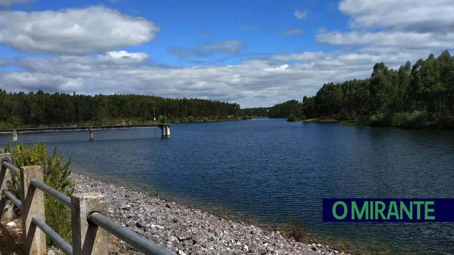 Há um abuso na utilização de água da barragem do Carril, avisa a Câmara de To