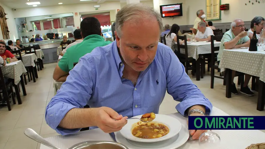 Almeirim alarmada com sopa da pedra enlatada