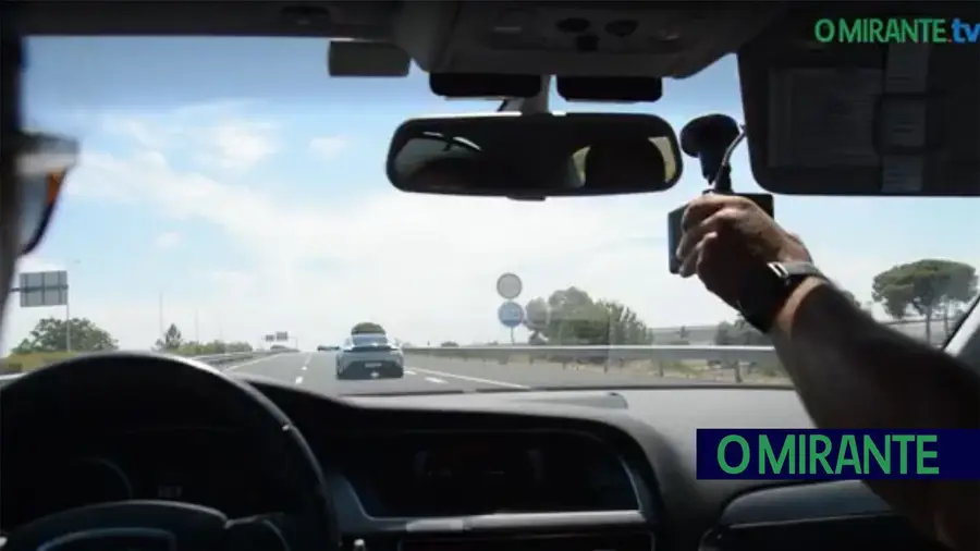 Vídeo. “Corrida” na Ponte das Lezírias acaba mal para condutor de Porsche