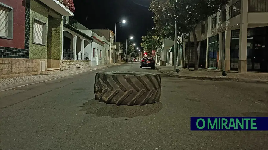 Mais uma rotunda em Almeirim