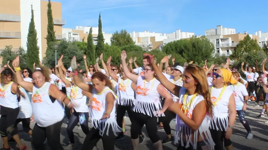 Vídeo. Zumba junta instrutores no Jardim da Flamenga em Vialonga