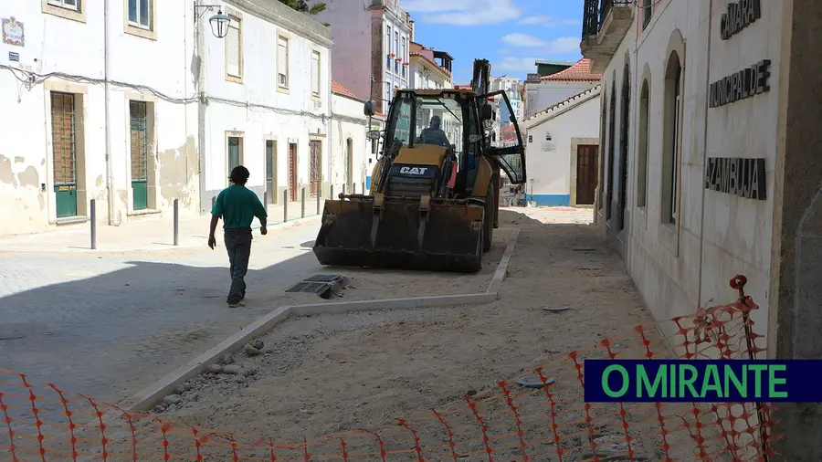 Trabalhos vão prolongar-se até Fevereiro de 2023