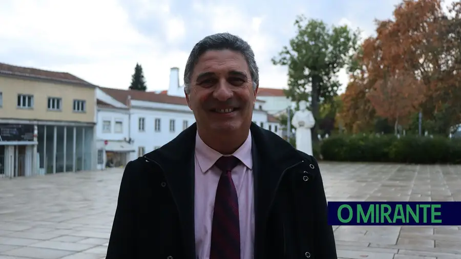 Casimiro Ramos explica que os trabalhos vão dar melhores condições de atendimento para os utentes