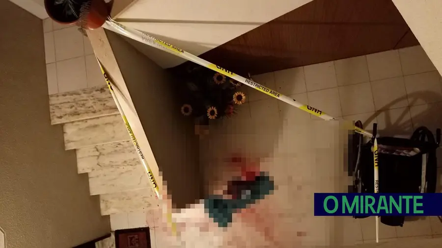 Prisão preventiva para mulher que esfaqueou os pais no Porto Alto