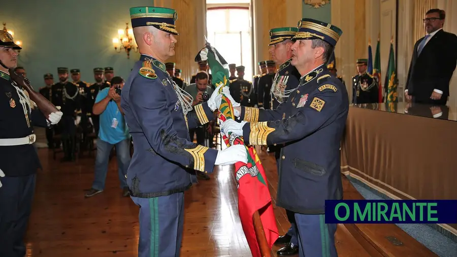O tenente-coronel Duarte da Graça (à esquerda na foto) tomou posse como comandante do Comando Territorial de Santarém da GNR no dia 4 de Outubro. FOTO – GNR