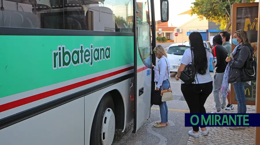 População está descontente com o serviço da Ribatejana e exige à Câmara de Benavente que sejam tomadas medidas