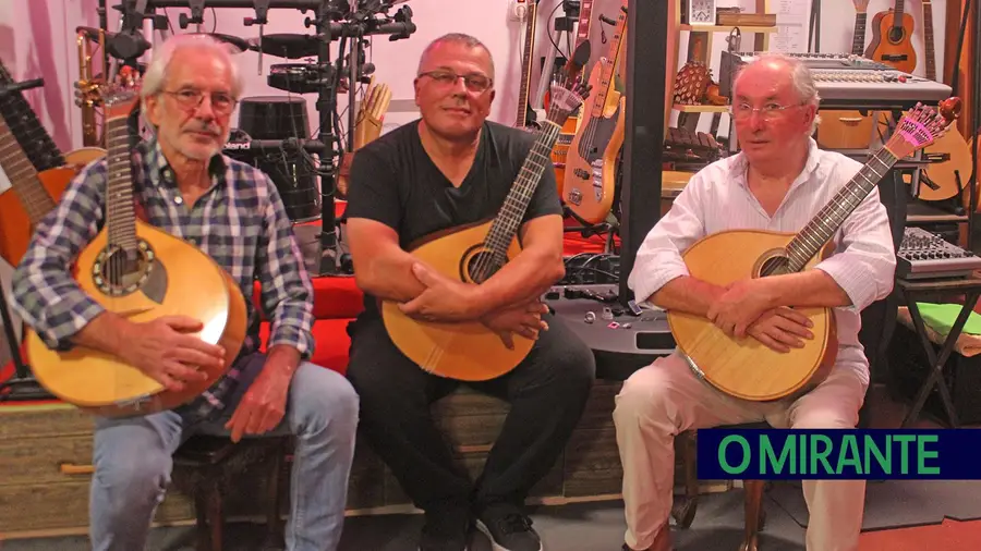 Carlos Sousa, Rui Pedro (ao centro) e Armando Henriques partilham o gosto pelo fado
