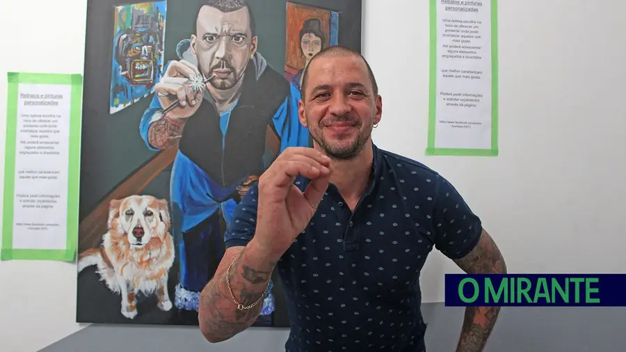 Pedro Machado prepara as próximas exposições para ajudar a Kausa Animal