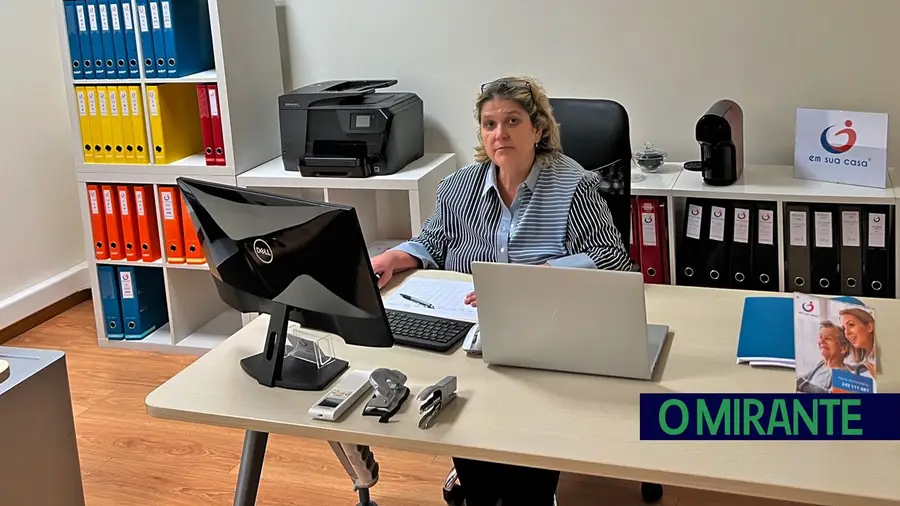 Teresa Maria Alves diretora técnica da Oi em sua casa, com sede em Tomar. fotoDR