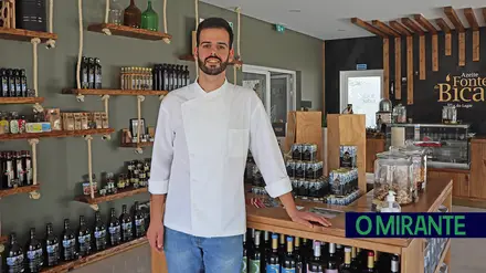 David Correia é gerente na Fonte da Bica, um espaço que serve refeições, provas de azeite e degustação de produtos