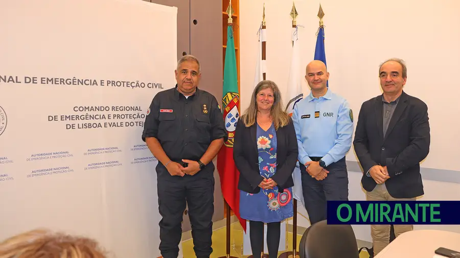 A presidente da Comissão Distrital de Protecção Civil de Santarém, Anabela Freitas, reuniu com todas as entidades que integram o dispositivo de combate a incêndios onde fizeram um balanço da época de incêndios