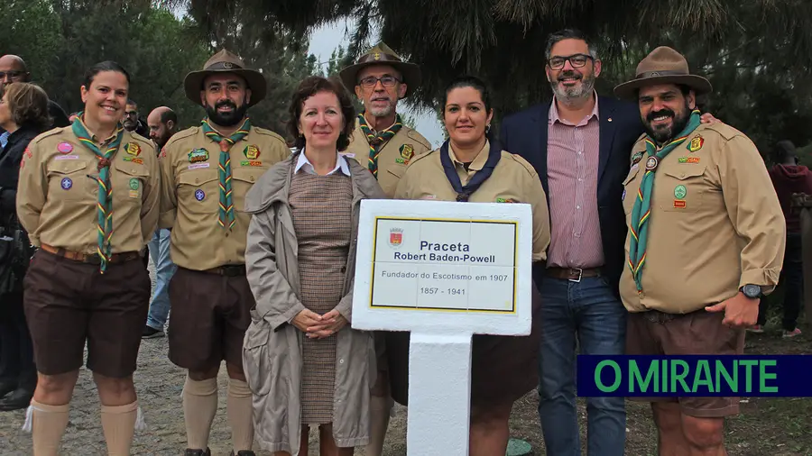 Inauguração da Praceta Robert Baden-Powell junto à sede do Grupo 257 da Póvoa de Santa Iria juntou dezenas de escoteiros da cidade