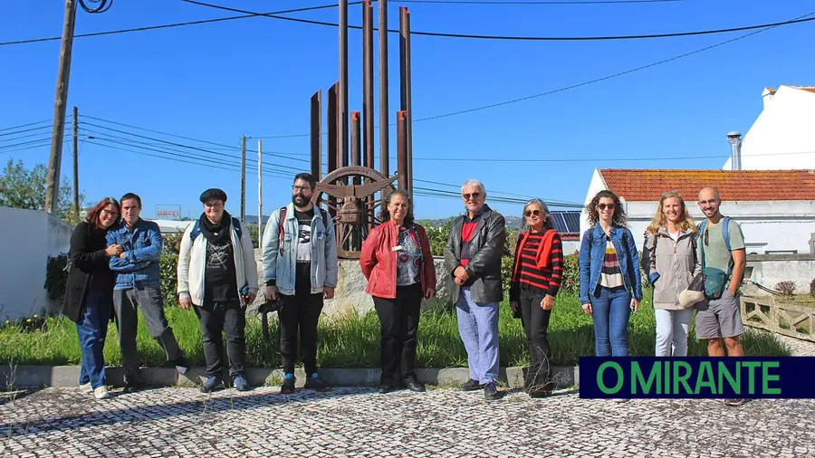 Caminhos com História juntou uma dezena de curiosos em busca de conhecer mais sobre aquelas duas estações de comboio