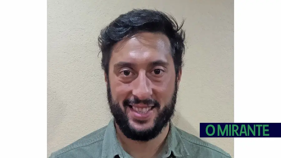 “Incutiram nos jovens a ideia que para serem alguém têm que ter mestrados e pós-graduações” “Incutiram nos jovens a ideia que para serem alguém têm que ter mestrados e pós-graduações”